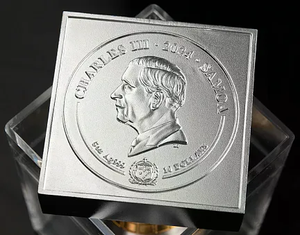 Монета "Нефертити 3D",  2024 г., Серебро, 155,5 гр., проба 999, САМОА